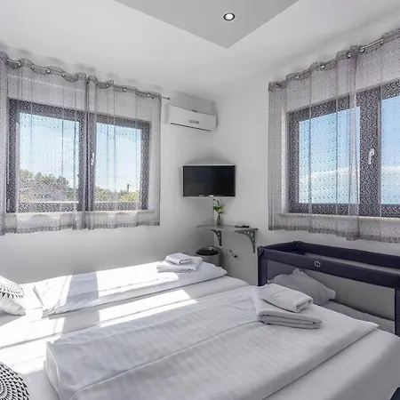 度假居 Villa Ena Kaštelir